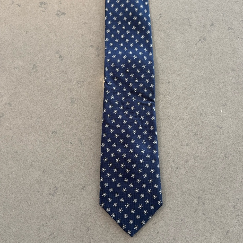 J. Crew never worn! Nice tie
